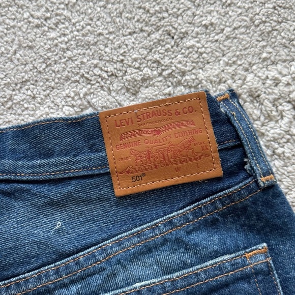 Levi’s 501 denim jean shorts high rise cut offs button fly 27 - Picture 5 of 10